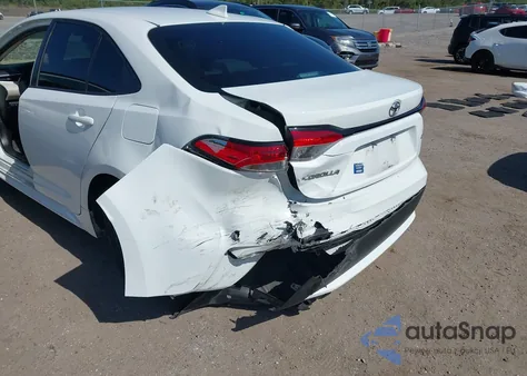 2021 Toyota Corolla Le z USA, uszkodzony, nr VIN 5YFEPMAE8MP195523